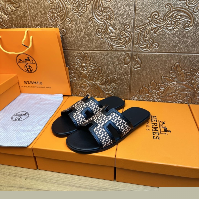 H**mes slippers